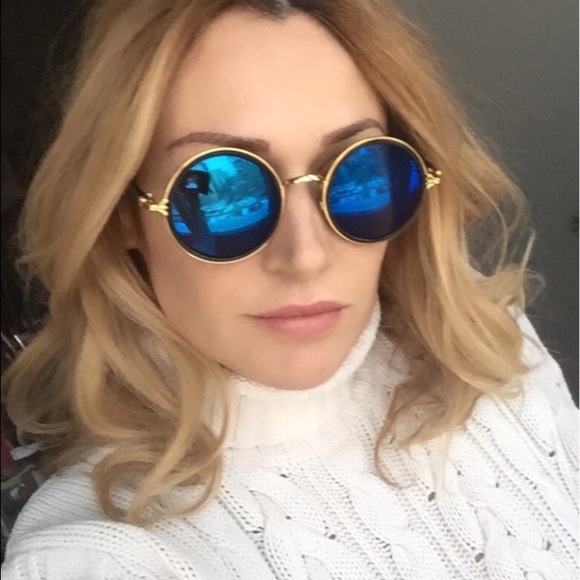 Melba Royal -----> On their way!