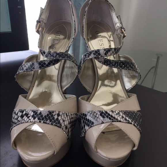 GUESS Heels - Picture 2 of 4