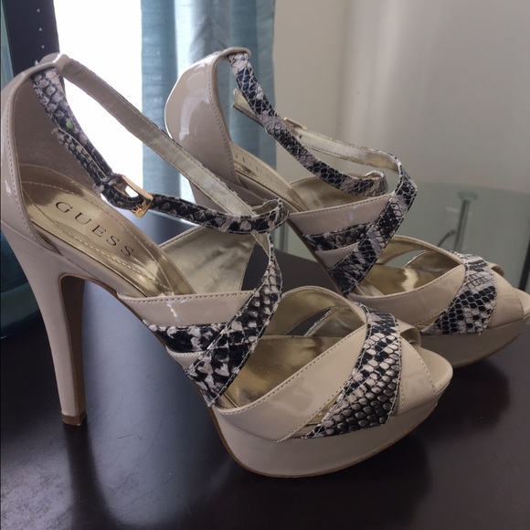 GUESS Heels - Picture 4 of 4