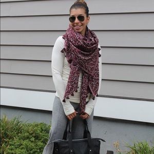 Lululemon scarf
