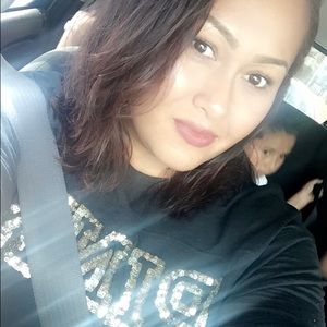 Meet your Posher, Leticia