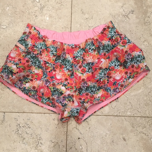 Lululemon flowabunga reversible shorts