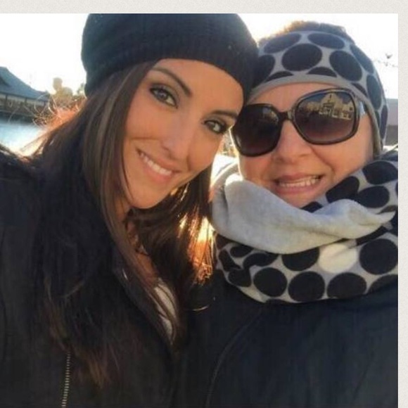 Meet your Posher, Irene - Picture 2 of 2