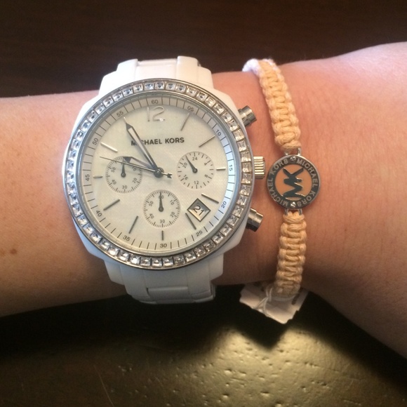 Michael Kors Jewelry - 🎉 SALE🎉 Michael Kors Bracelet