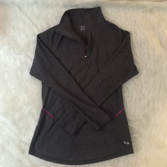 Workout quarter zip
