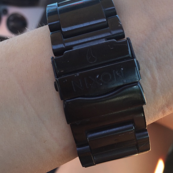 Nixon watch