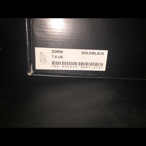 Heels - Picture 3 of 3