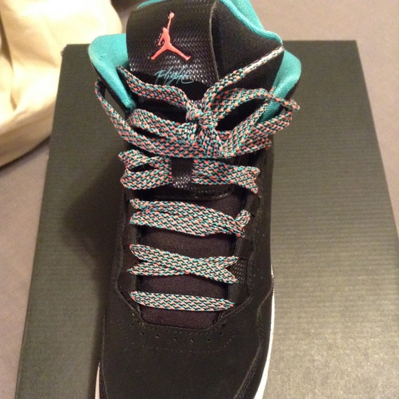 Worn 1 time - Picture 2 of 3