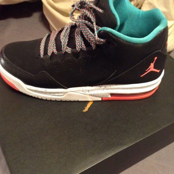 Worn 1 time - Picture 3 of 3