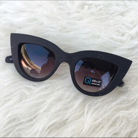 Quay Accessories - QUAY BLACK CAT EYED MATTE SUNNIES SUNGLASSES
