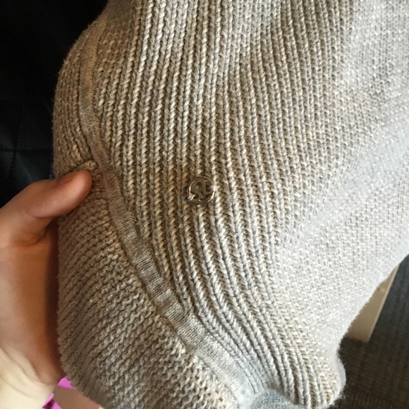 Lulu lemon vesitgan - Picture 3 of 4