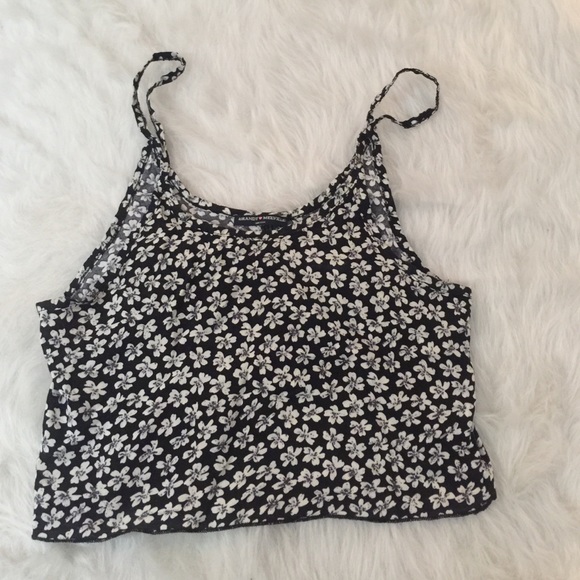 Brandy Melville Crop top