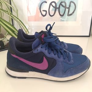 Nike internationalist