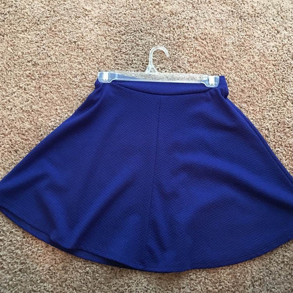 Blue skirt - Picture 2 of 2