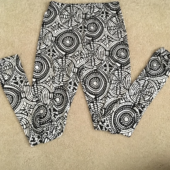 Black and White Printed Leggings