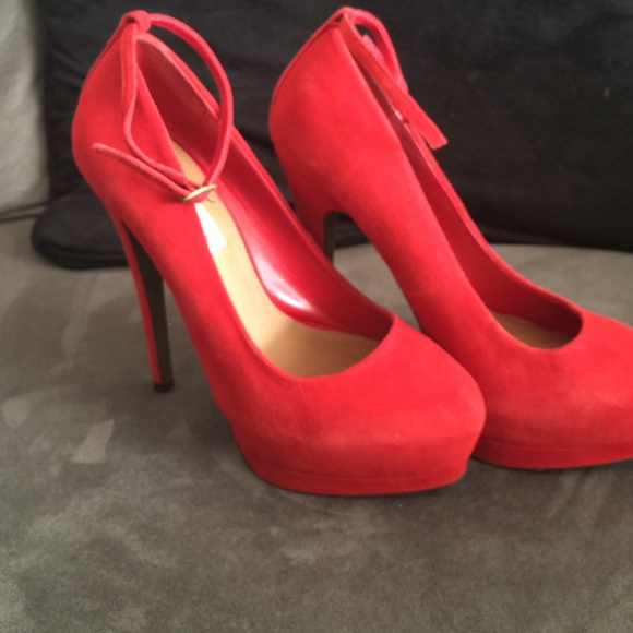 Size 7 Red Steve Madden Pumps