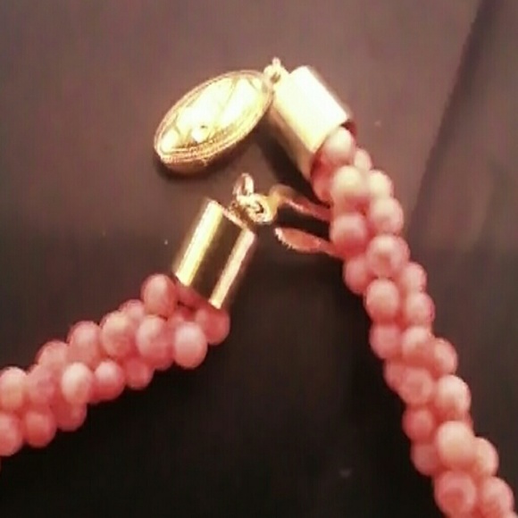 AUTHENTIC CORAL NECKLACE - Picture 2 of 4