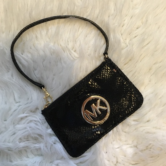 Michael Kors, Reptile Wristlet - Picture 2 of 4