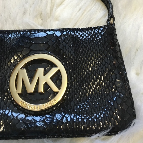 Michael Kors, Reptile Wristlet - Picture 1 of 4