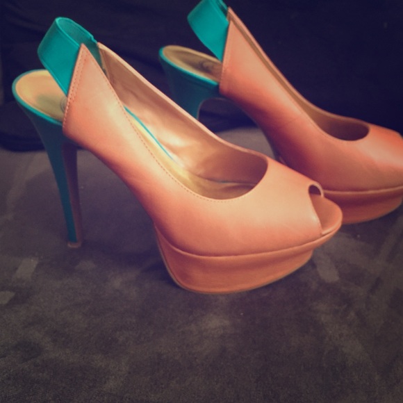 Jessica Simpson Open toe heels