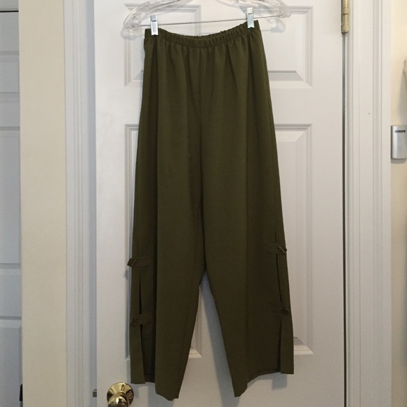 2-Piece De Taille Jacket and Pants - Picture 5 of 7