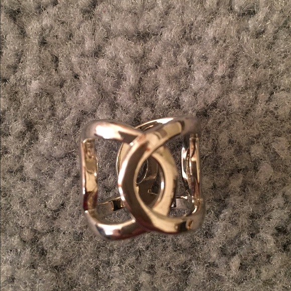 Bcbg ring - Picture 3 of 3
