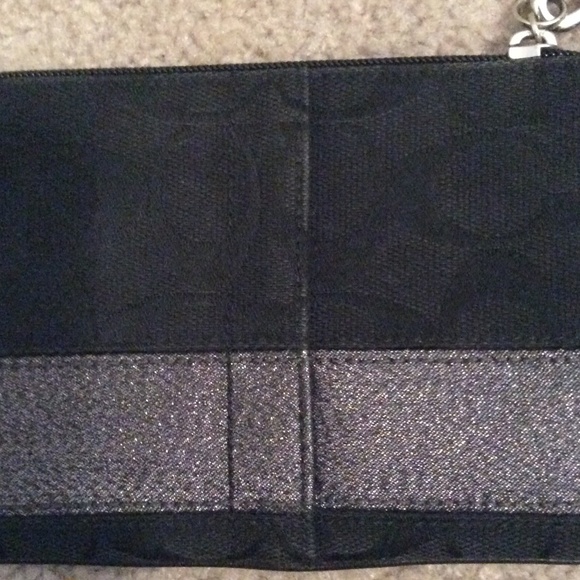Coach black and silver wristlet bag - Picture 4 of 4