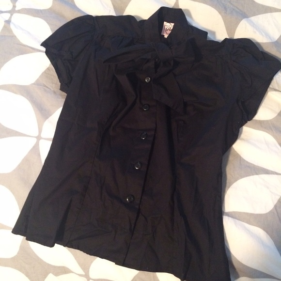 ❤️SOLD❤️ Heart of Haute Estelle Top - Picture 2 of 3