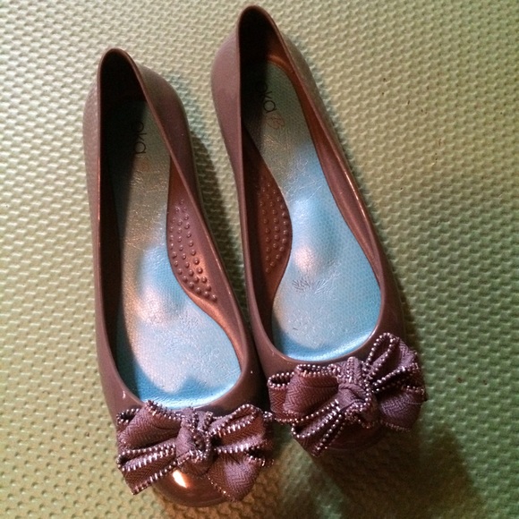 Grey okaB slip on shoes
