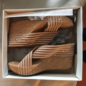 Lucky Brand Miller Platform Wedge Sandals 9 1/2