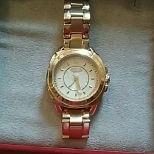 *sold on mer* Coach watch