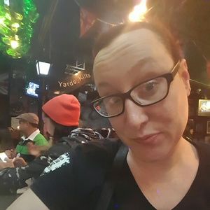 Meet your Posher, Veronica