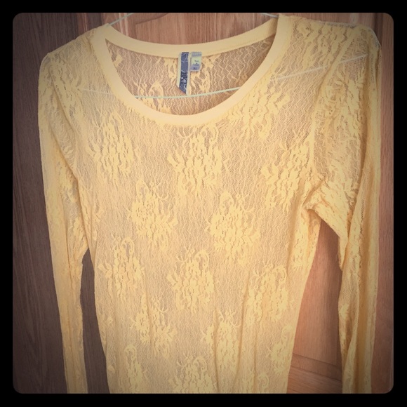 BKE lace long sleeved tee
