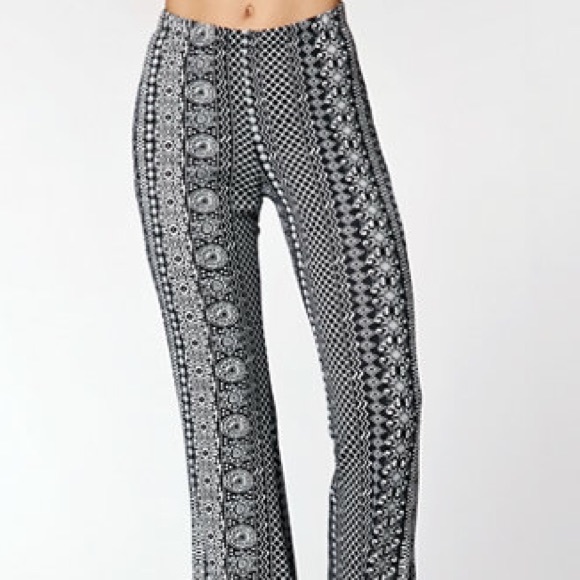 patterned yoga pants