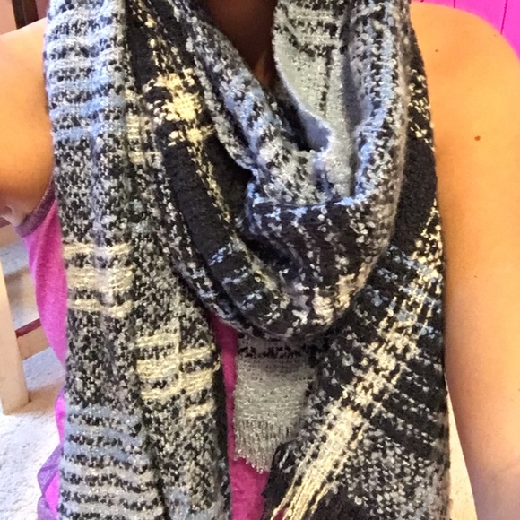 Baby blue/navy scarf