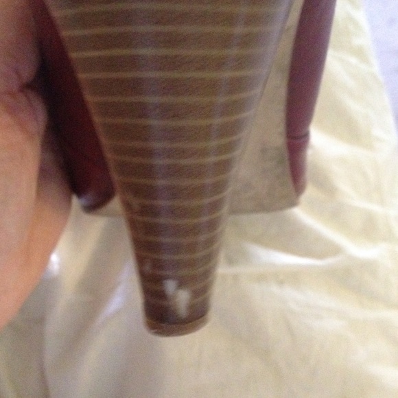 FREE W/ Shoe Bundle - Picture 4 of 4