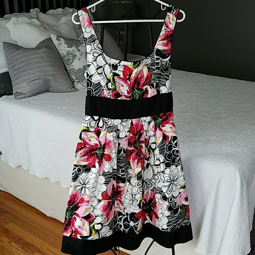 corey p. Floral dress