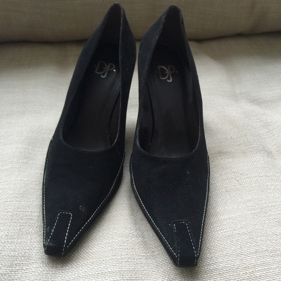 NWOT Donald J. Pliner pointy-toed heels