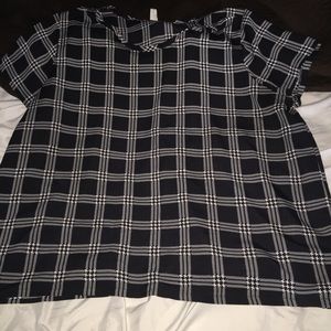 Black and White Houndstooth Print Top