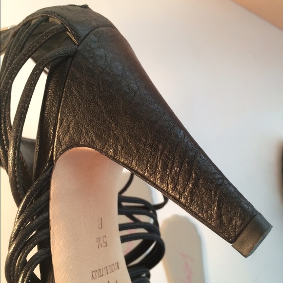 Loeffler RANDALL - Picture 4 of 4