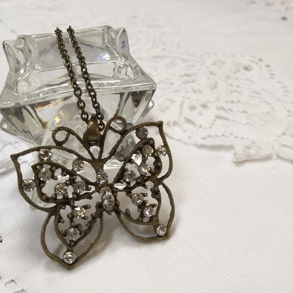 Rustic Butterfly Necklce - Picture 2 of 2