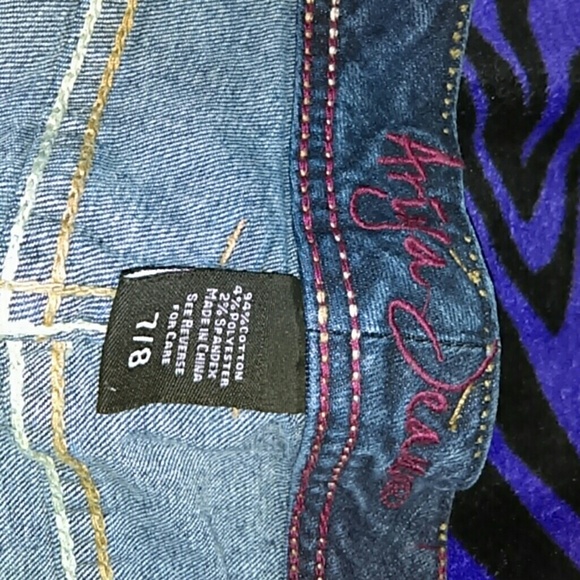 Capris - Picture 2 of 4