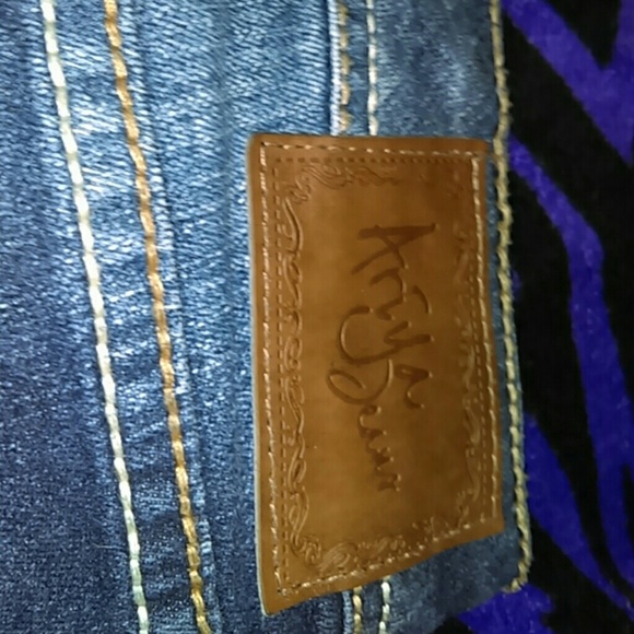 Capris - Picture 4 of 4