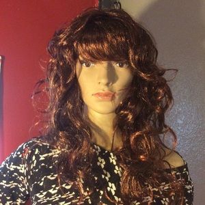 NEW !FEMALE MANNEQUIN  (READ ENTIRE LISTING)