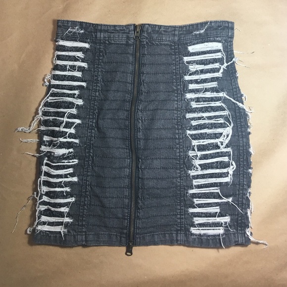 Distressed Topshop Zip Skirt