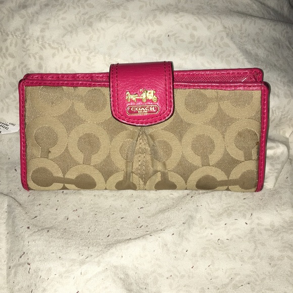 Coach wallet