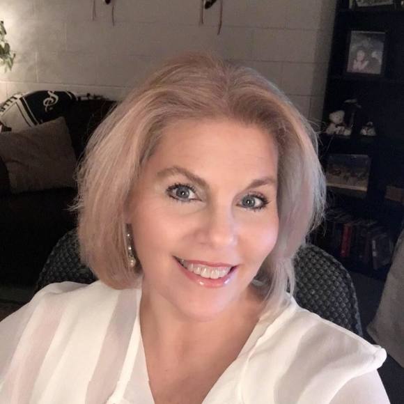 Meet your Posher, Cathy