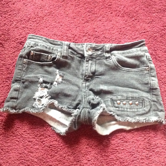 Lovesick Pants - Lovesick size7 ripped studded shorts