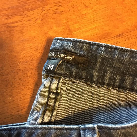 Jeans - Picture 3 of 3