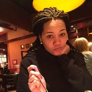 Meet your Posher, Khalima